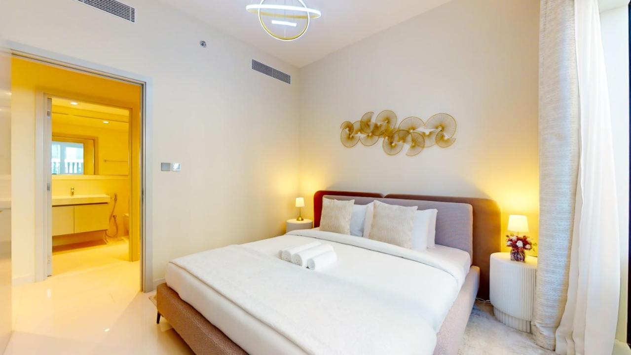Sunrise Bay Tower 2 - Classy Three Bedroom Appartement