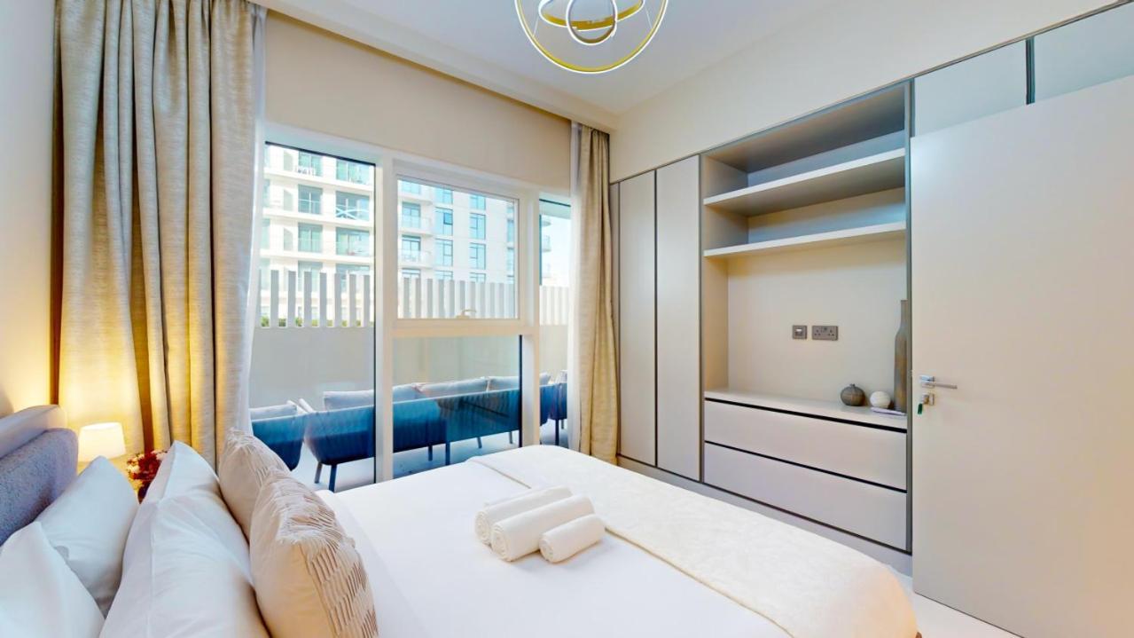 Sunrise Bay Tower 2 - Classy Three Bedroom Appartement *