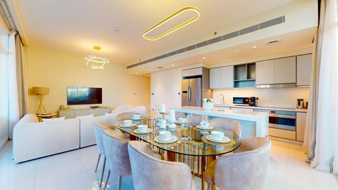 Sunrise Bay Tower 2 - Classy Three Bedroom Appartement Dubaï