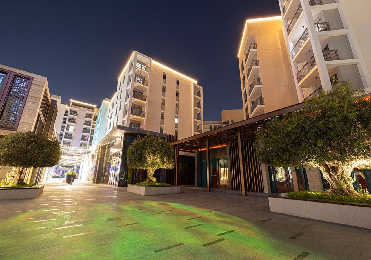 Stunning At Al Zahia