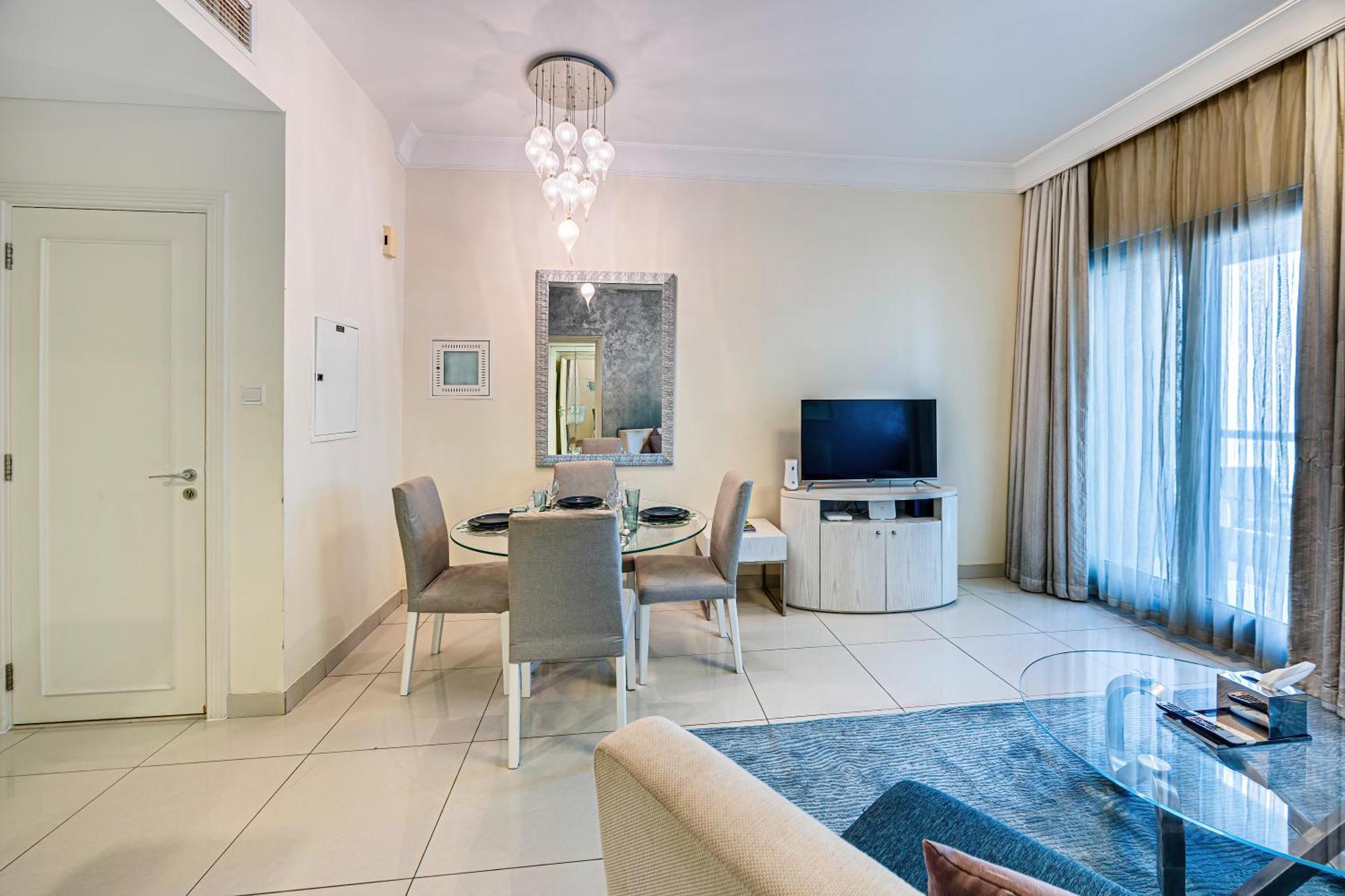 Apartment 1br Near Mall *