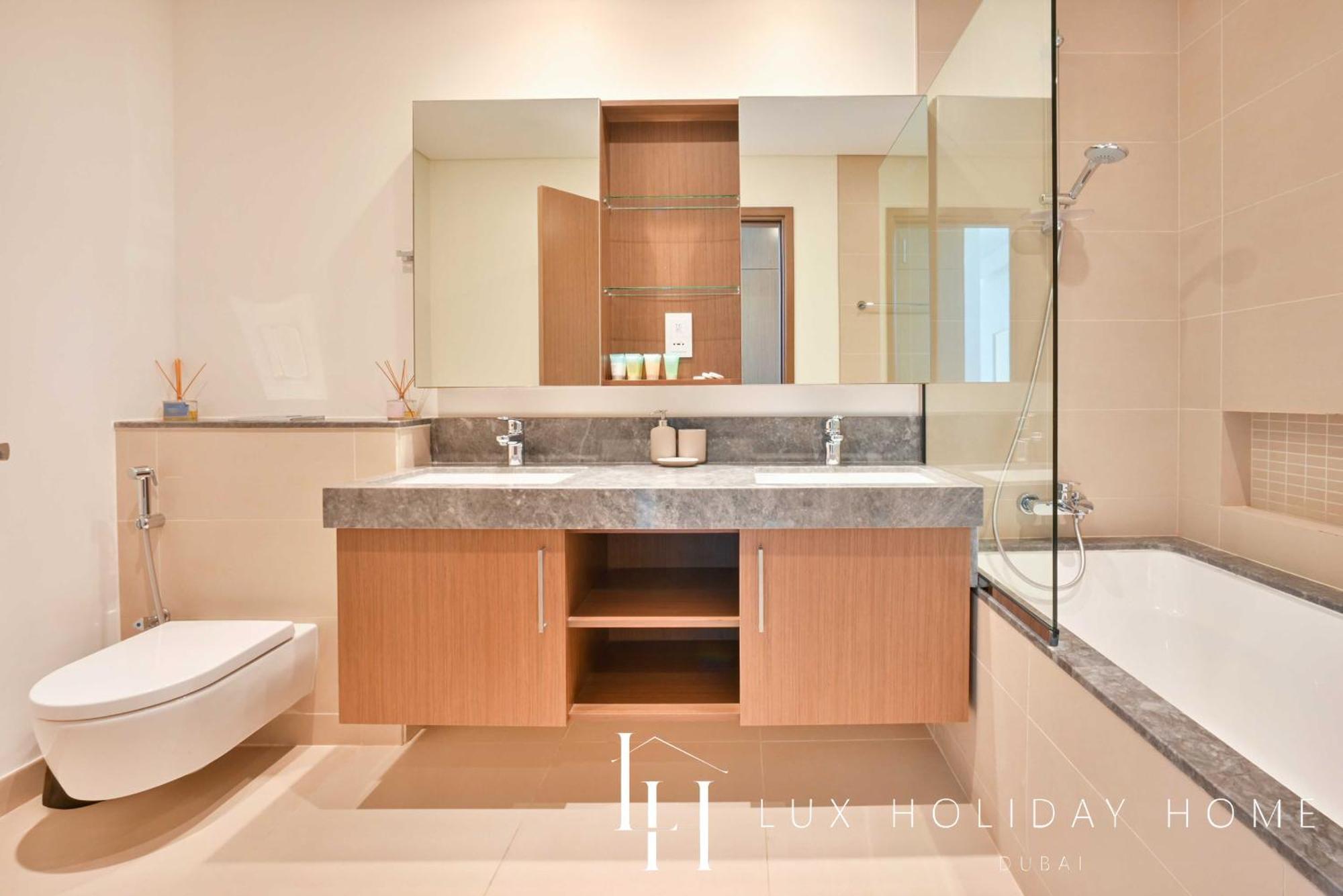 Lux 52 42 Deluxe Marina View Apartament Dubai