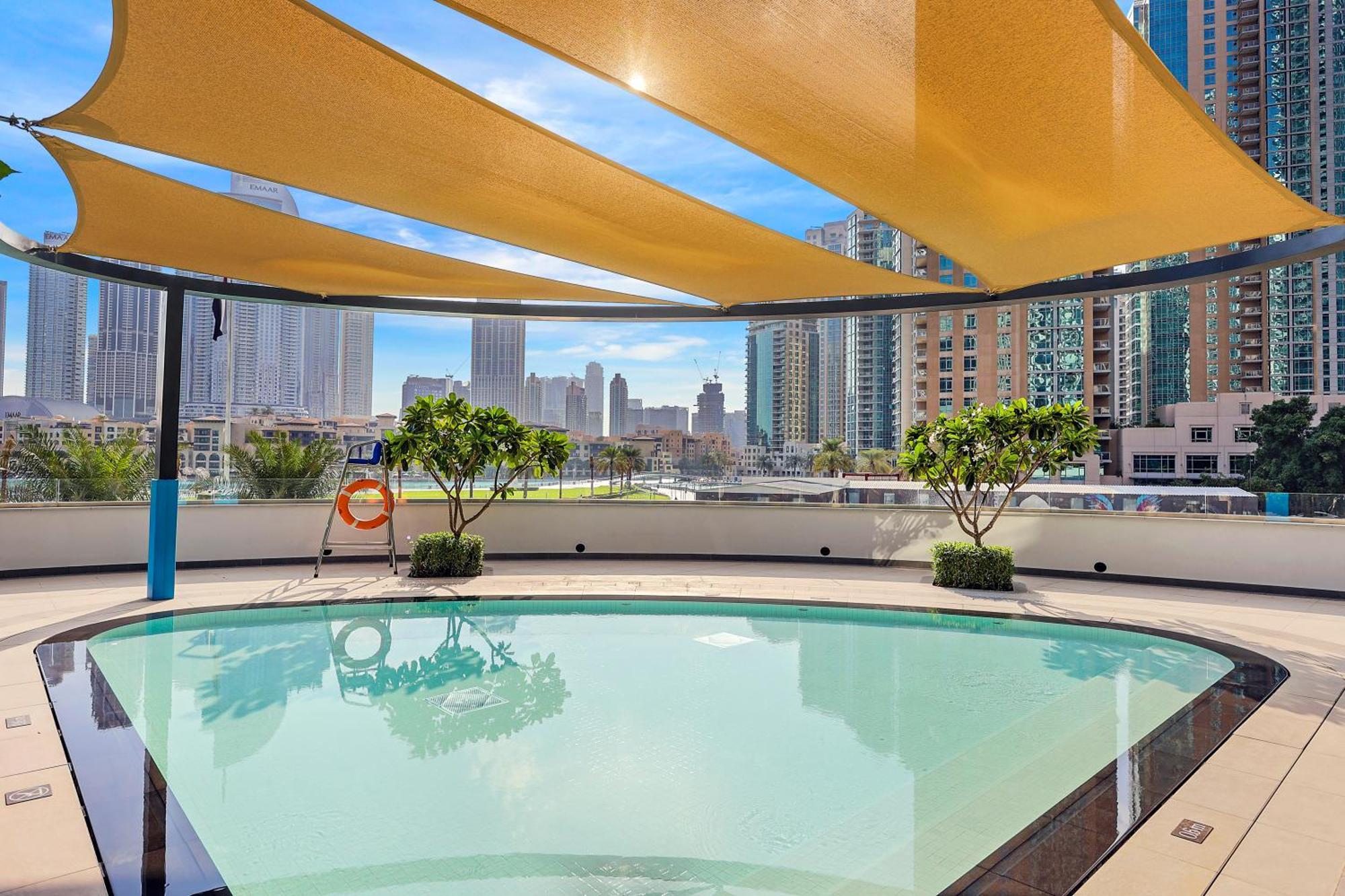 First Class 1br Charming View