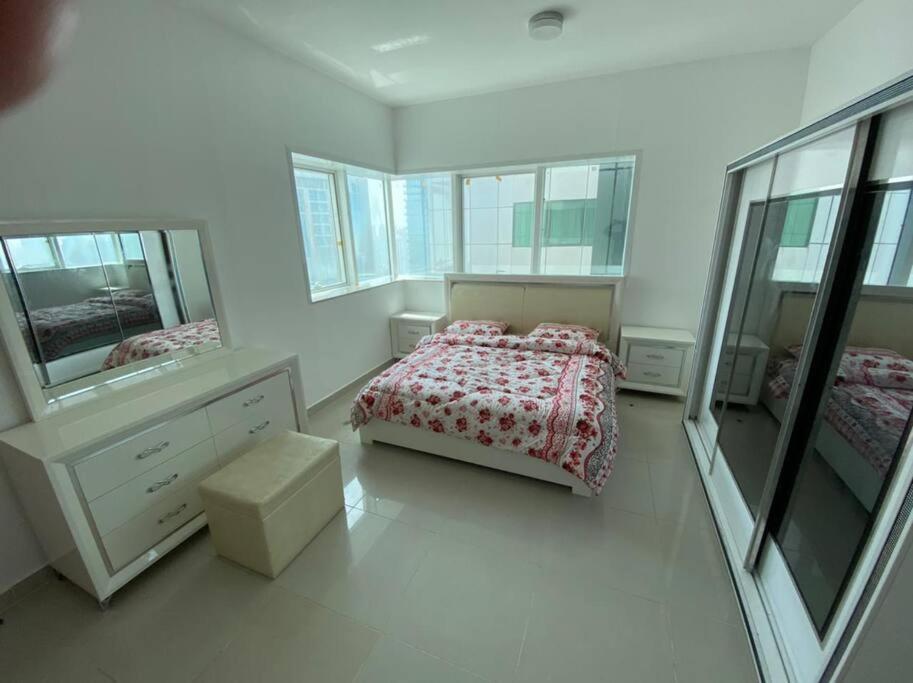 2 Bedroom With 4 King Size Beds Appartement
