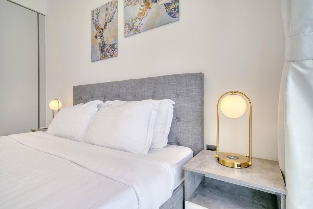 New 2 Bedroom Full Sea View