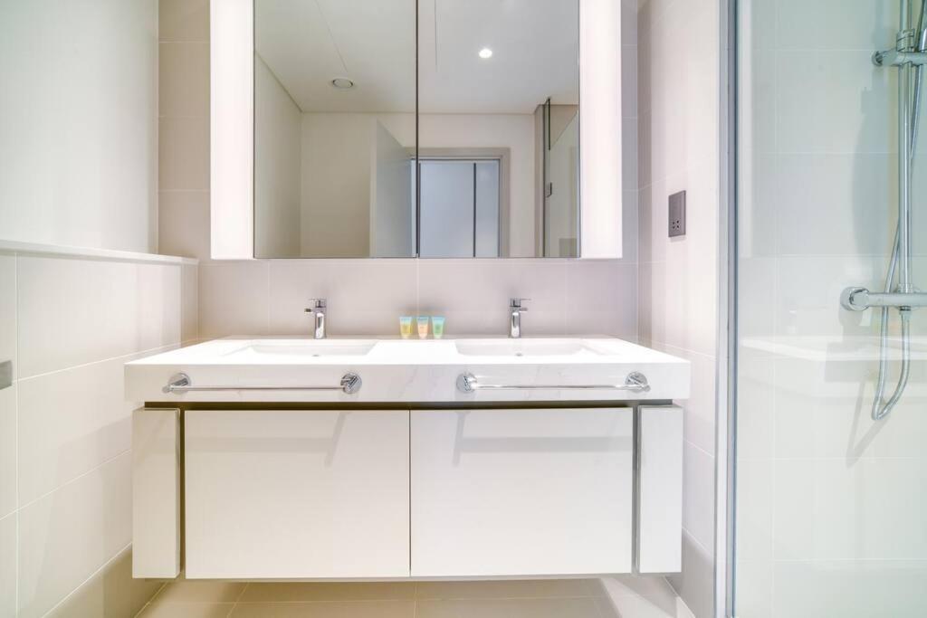 New 2 Bedroom Full Sea View * Dubaï