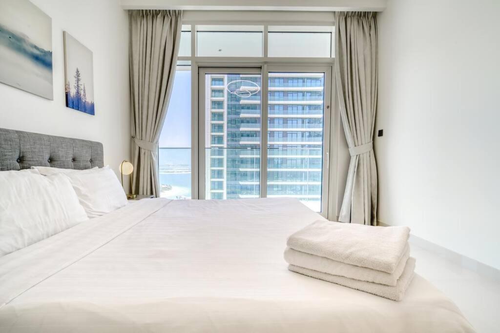 New 2 Bedroom Full Sea View Appartement *