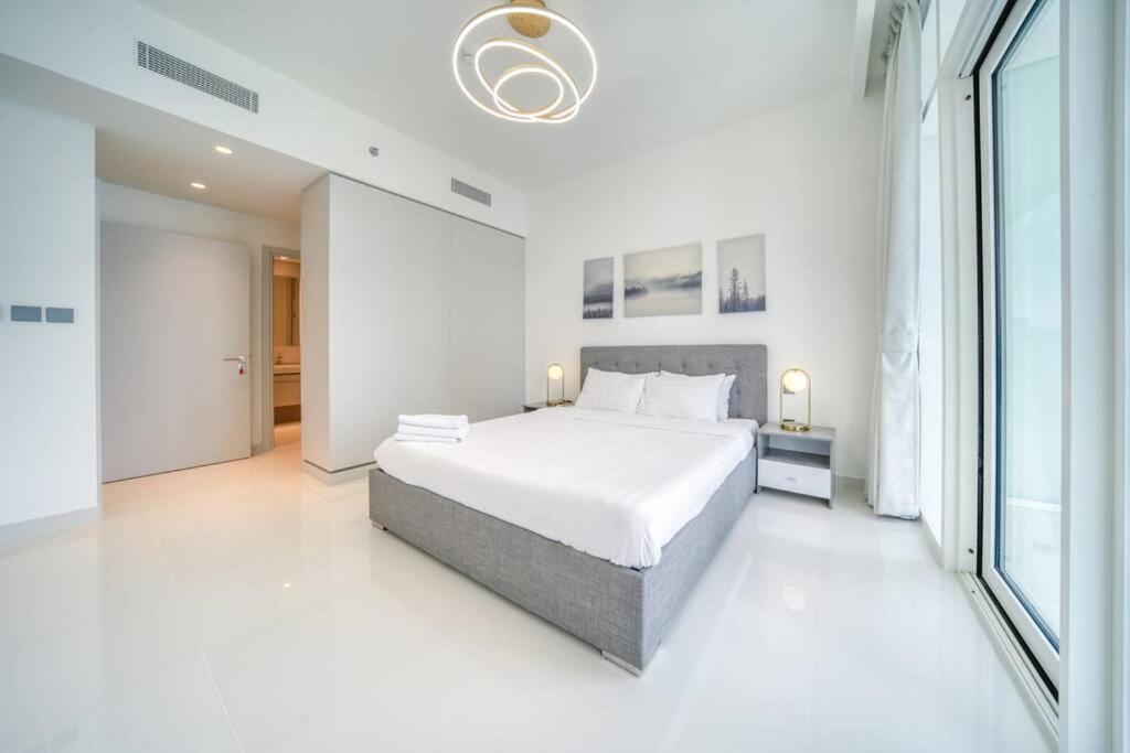 Appartement New 2 Bedroom Full Sea View Dubaï