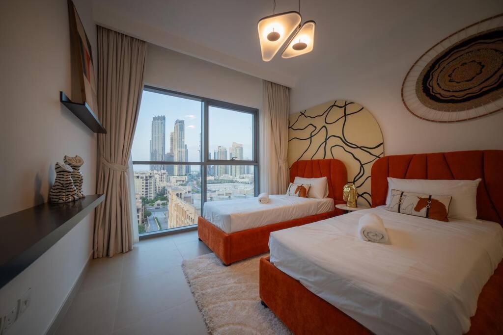 The Lavish Art House With Full Burj Khalifa View From - Amazing Balcony Setup - Infinity Pool - Near Mall Downtown Dubai