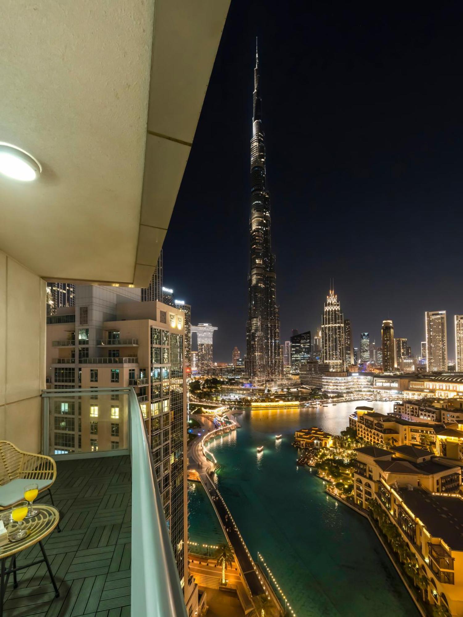 4 Bhk In Downtown With Iconic Burj Khalifa Views, 2 Minutes Walk To Mall * Dubái