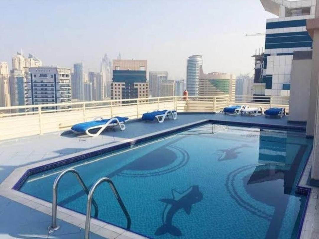Apartamento Superb 1bed Marina View Pool Jbr Parking Dubái