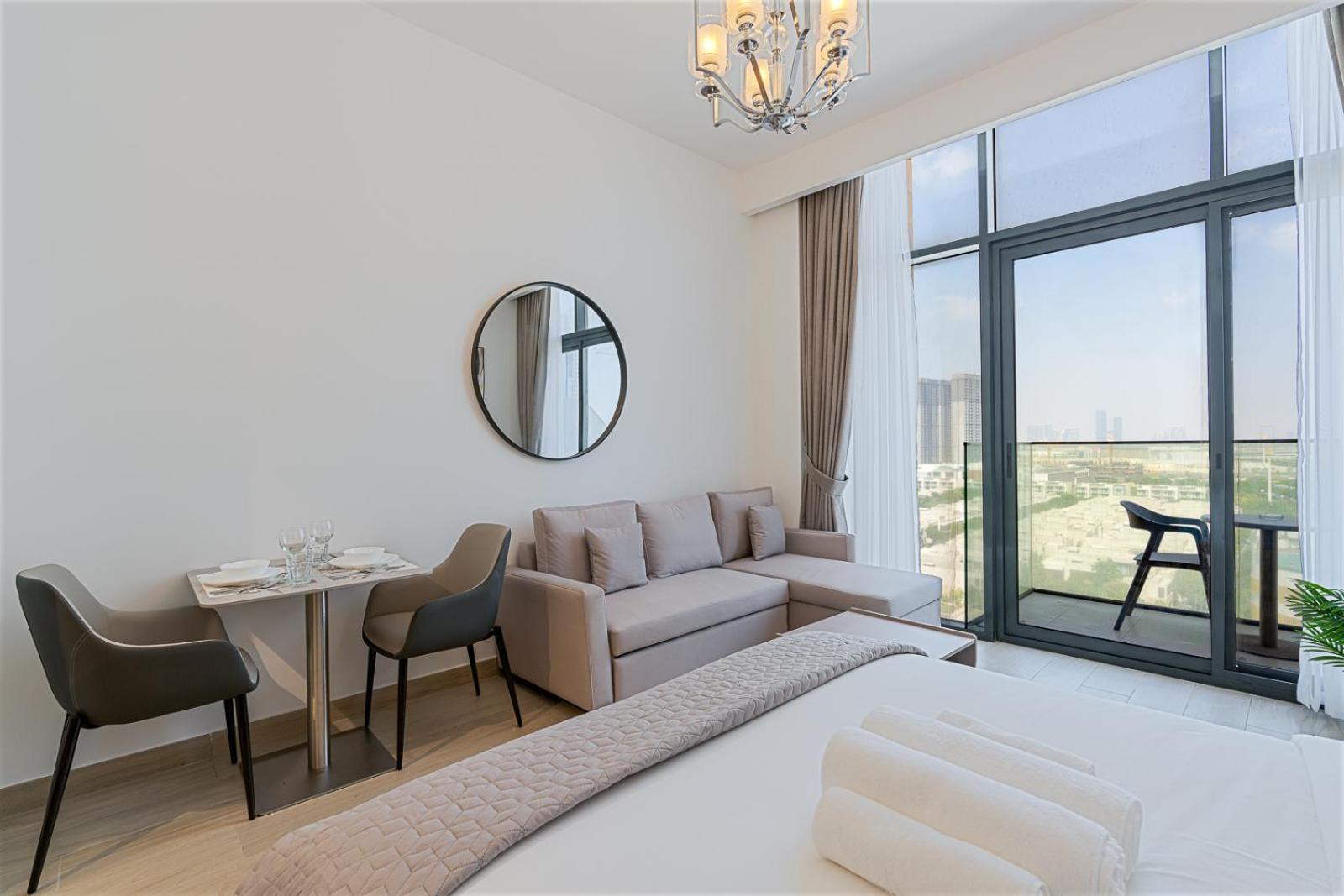 Near Al Quoz Pond Park Dubaï