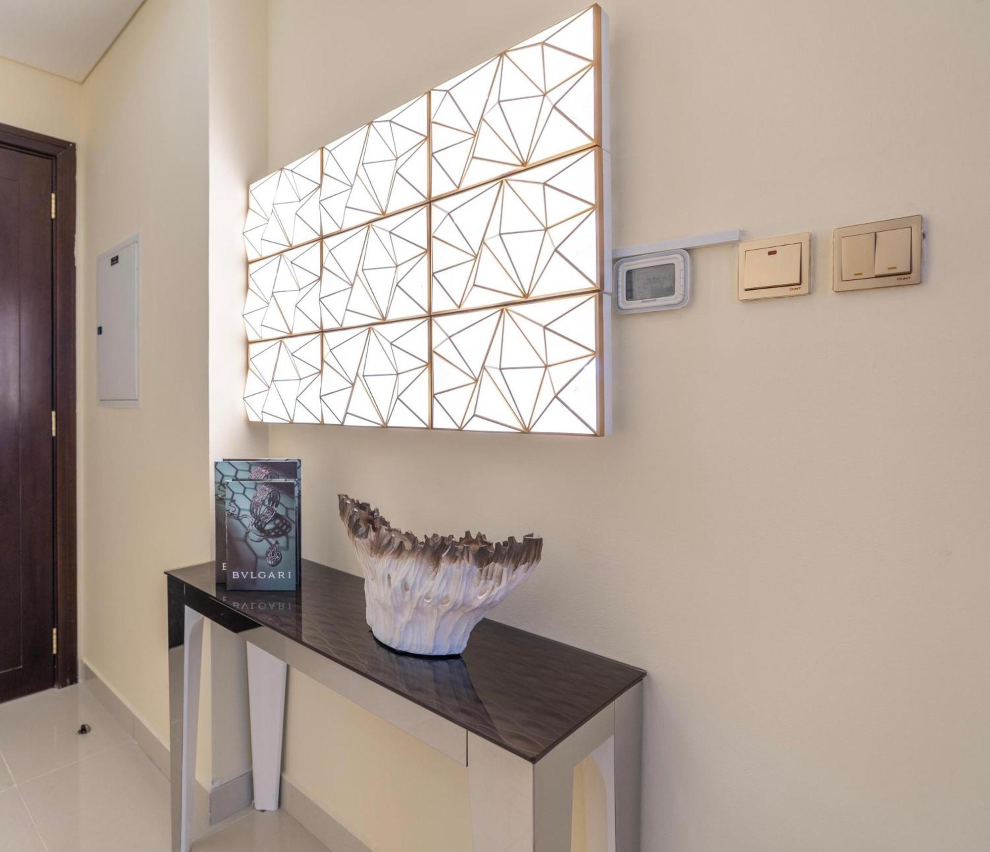 Seva Boutique - Luxurious Dwelling - 5 Mins Walk To Burj Khalifa & 2 Min To Mall Downtown Dubai