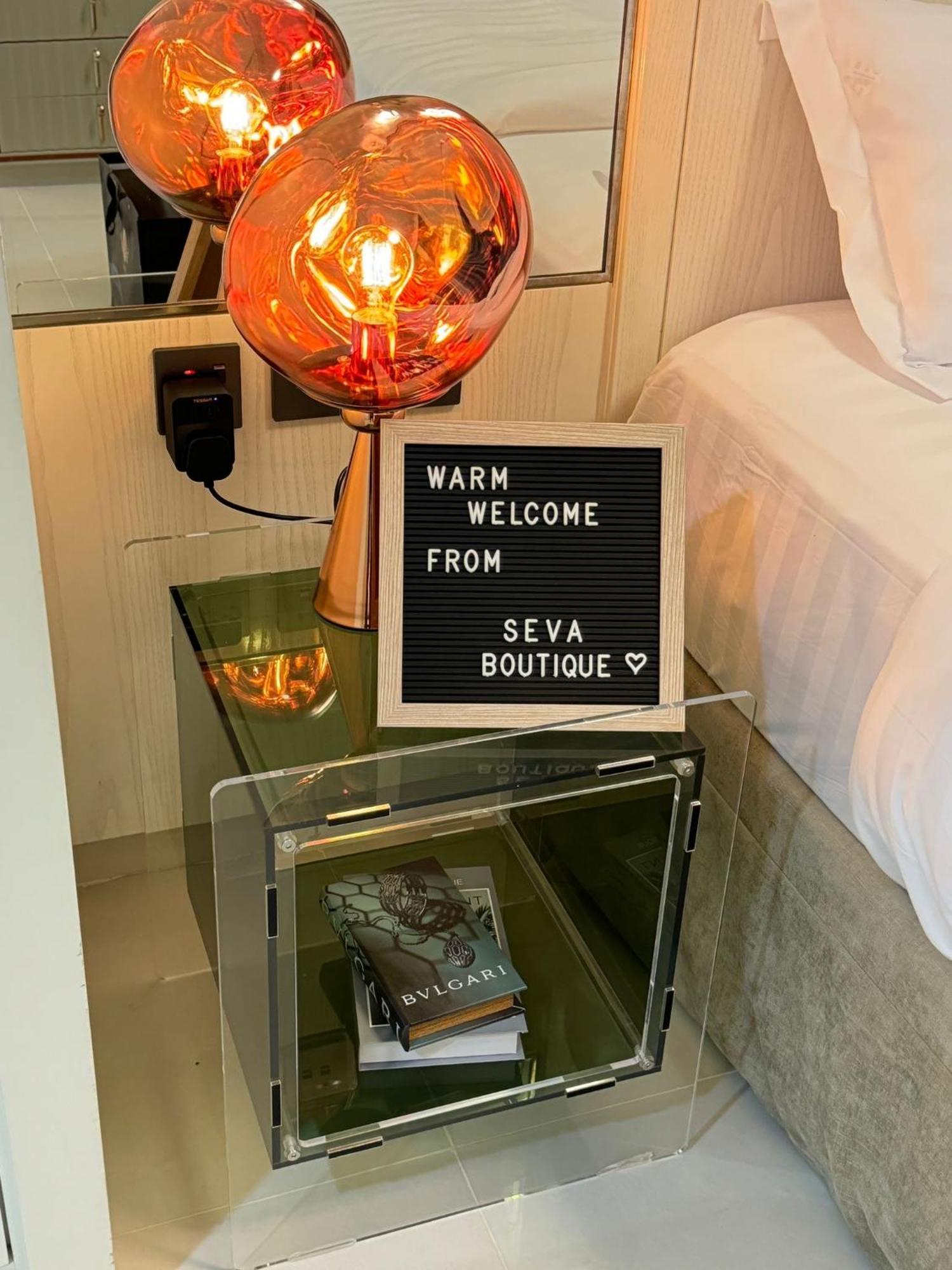 Seva Boutique - Luxurious Dwelling - 5 Mins Walk To Burj Khalifa & 2 Min To Mall Downtown Apartment