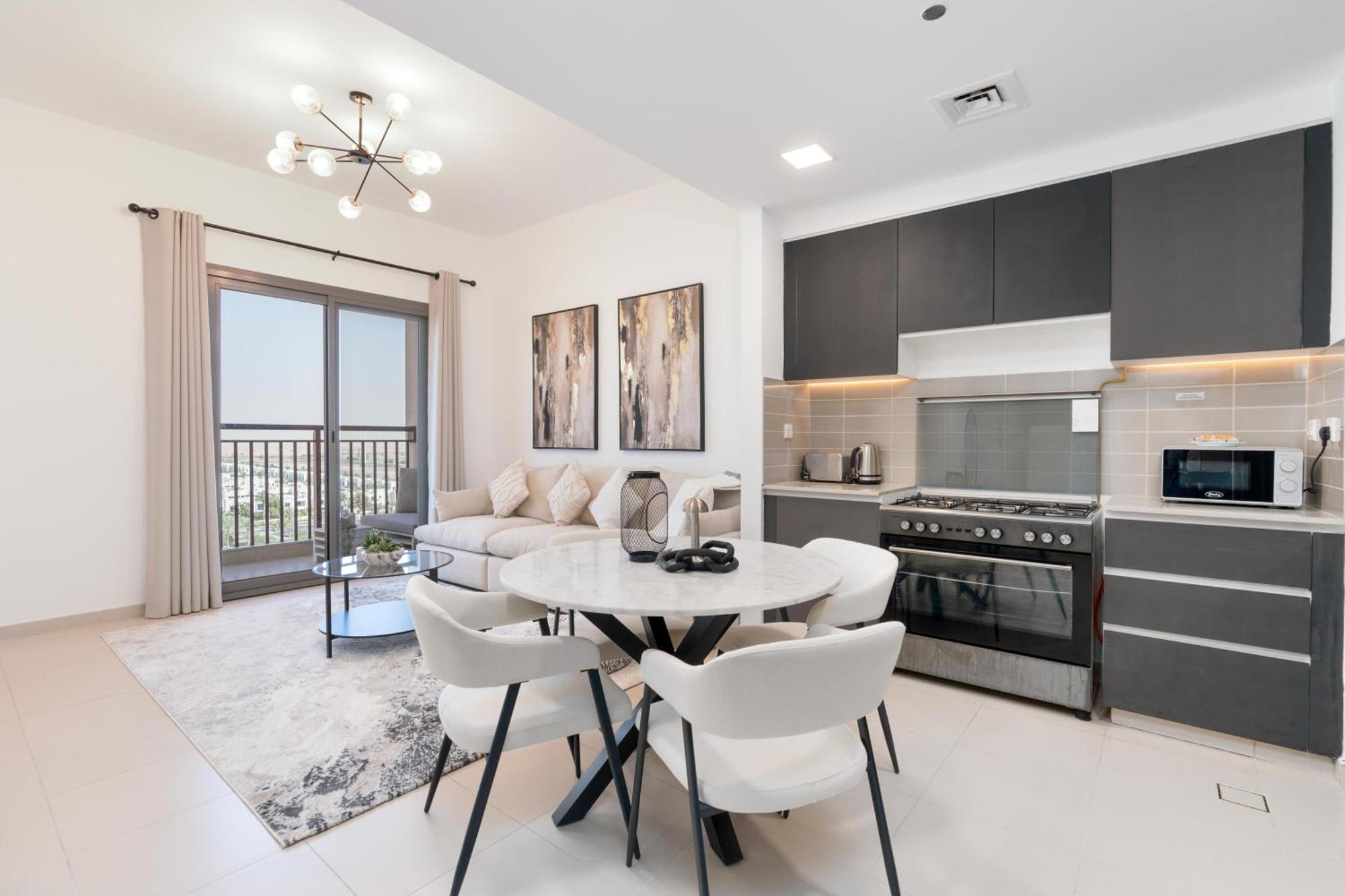 Urbanhomes - Exceptional 2 Bedroom In A Family Friendly Neighborhood Dubaï
