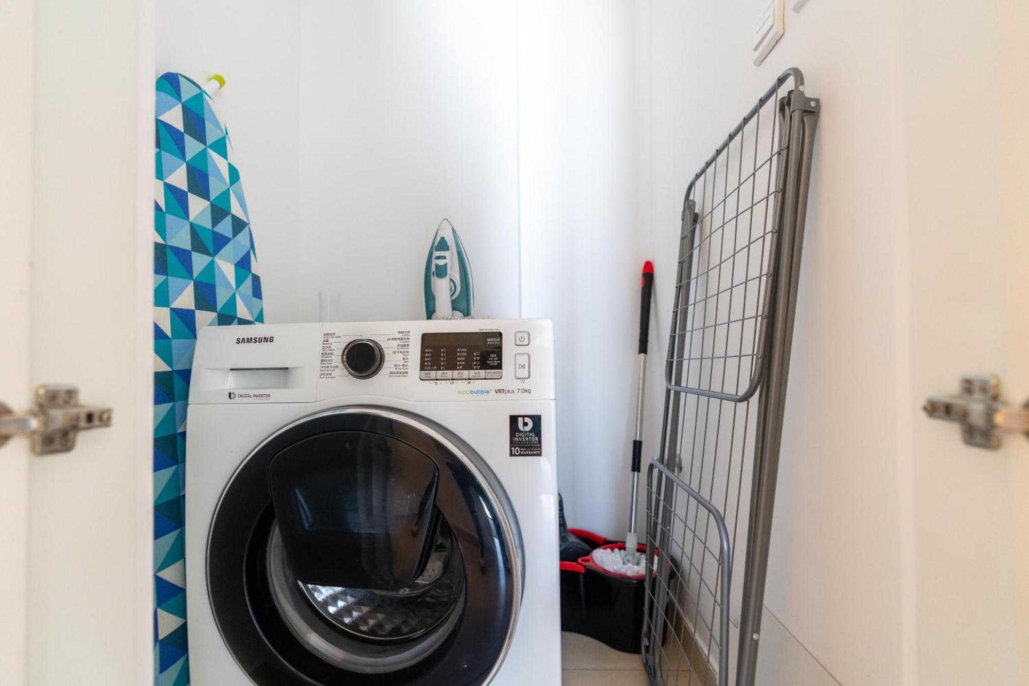 Urbanhomes - Exceptional 2 Bedroom In A Family Friendly Neighborhood