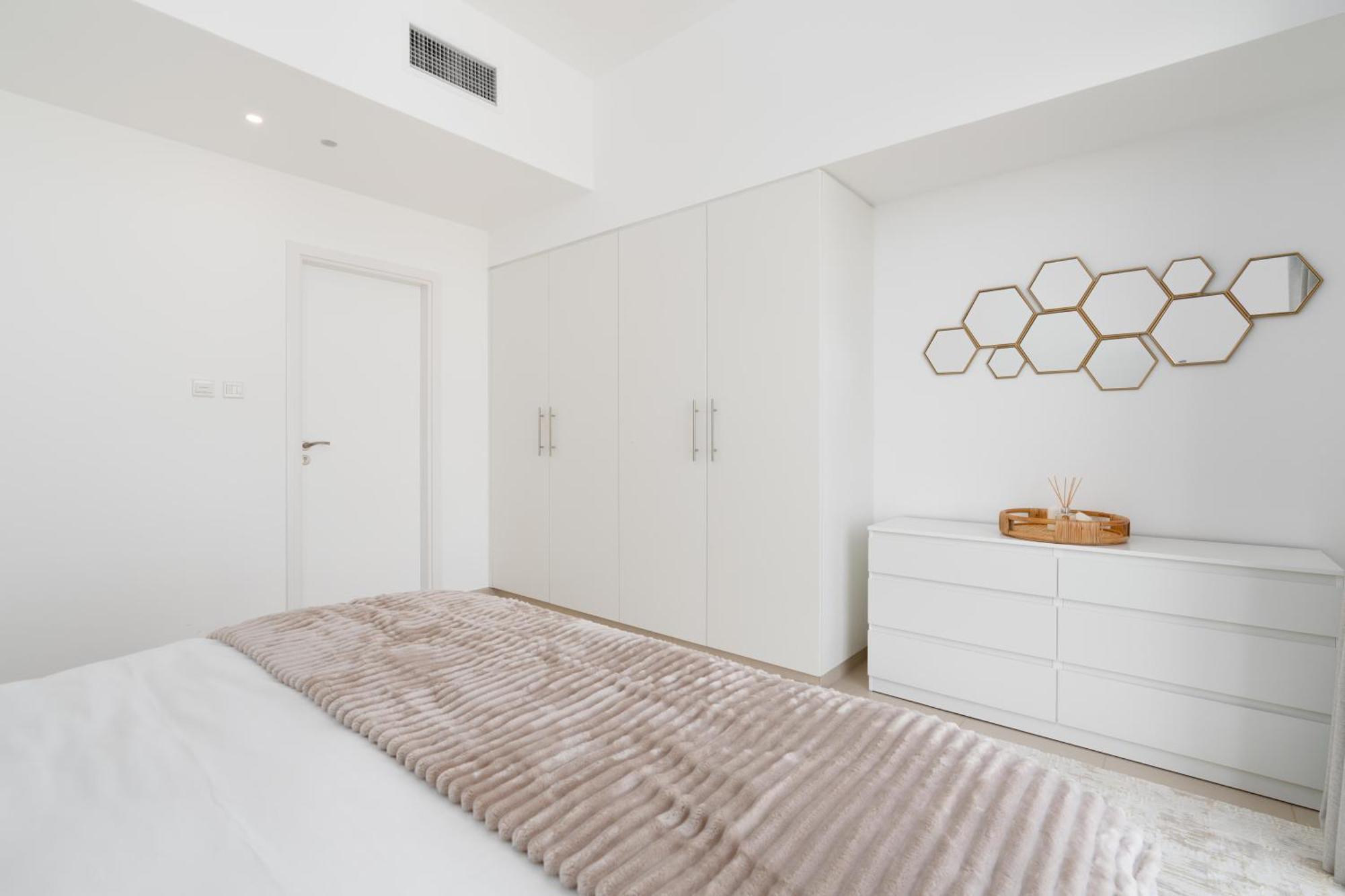 Urbanhomes - Exceptional 2 Bedroom In A Family Friendly Neighborhood Appartement