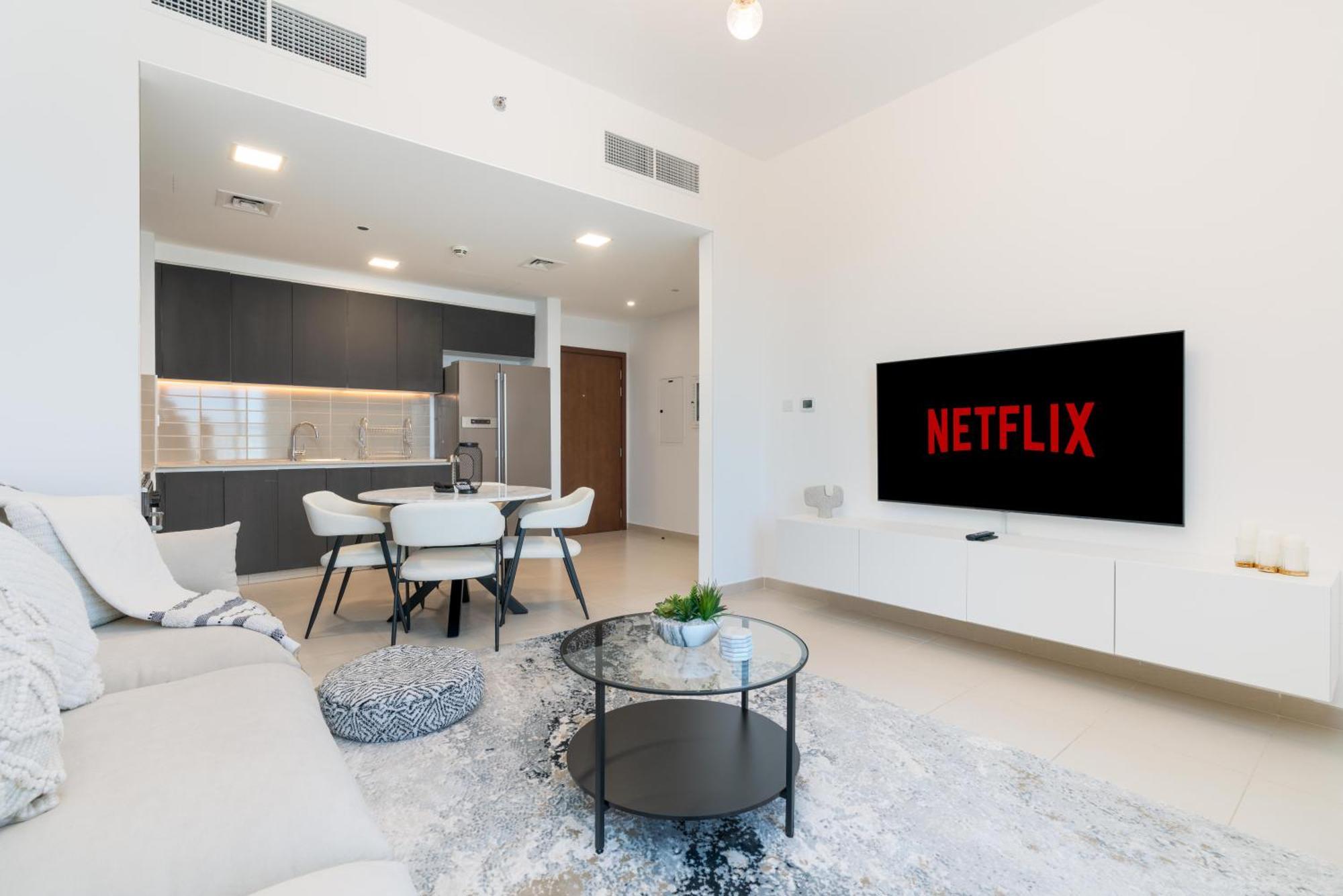 Urbanhomes - Exceptional 2 Bedroom In A Family Friendly Neighborhood