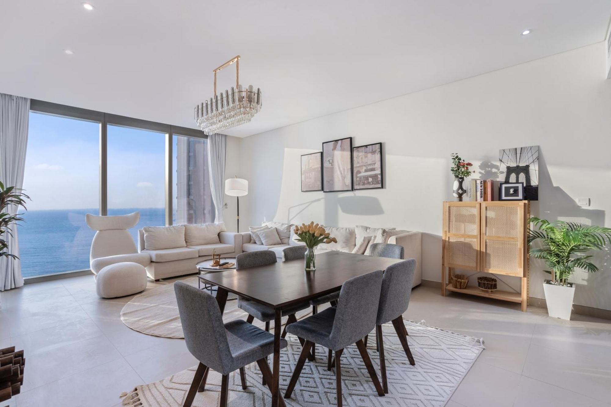 Premiere Luxe 2 Bedroom At Marina Beach With Ferris Wheel & The Pier View Apartment