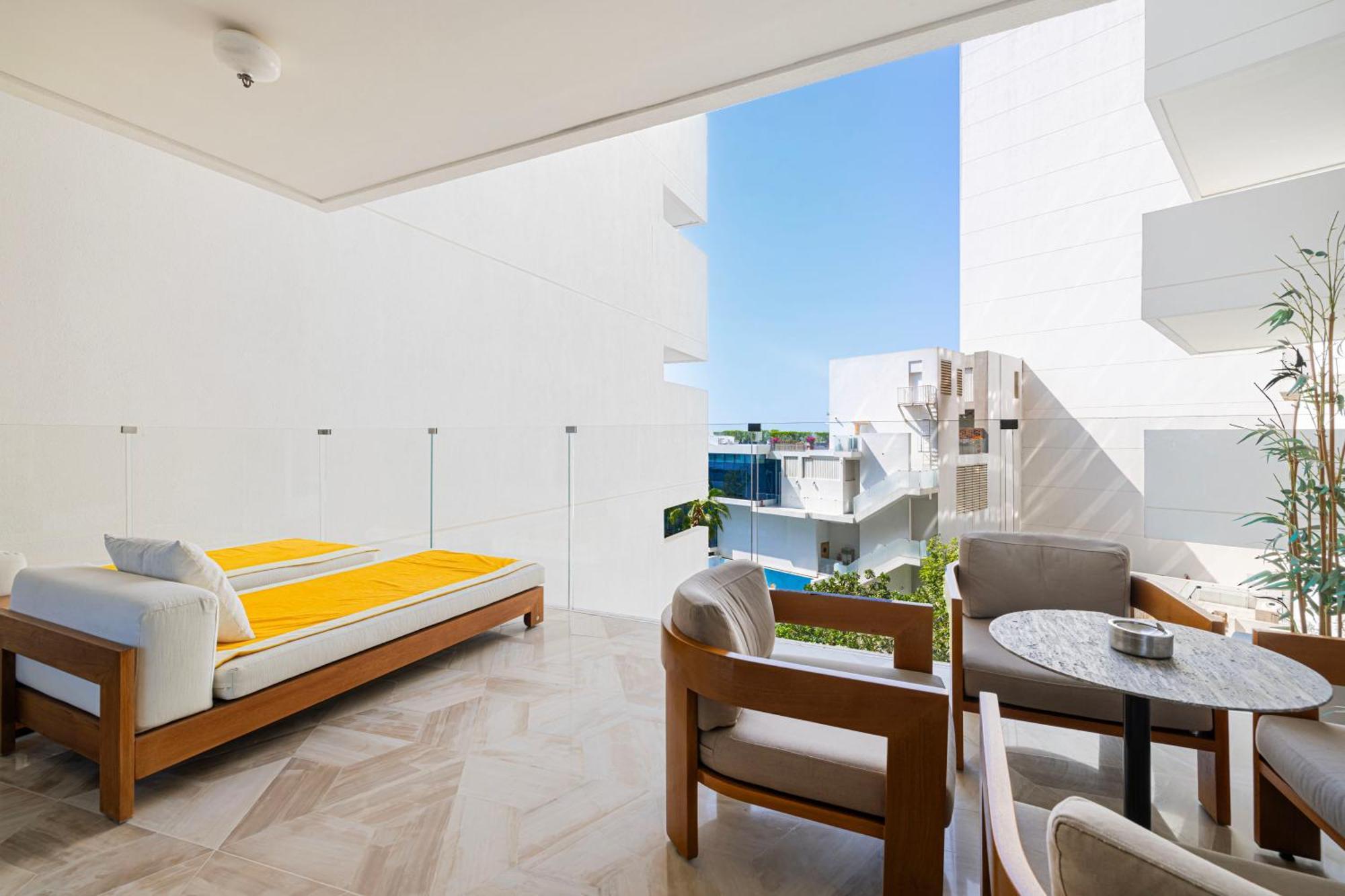 Daniels Spacious 2br At Five Palm With Biggest Layout Dubaï