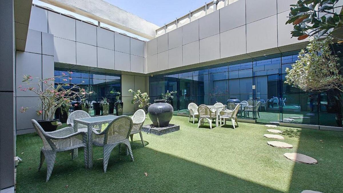Wonderful Near Golf Course At The Spirit Tower In Sports * Dubaï