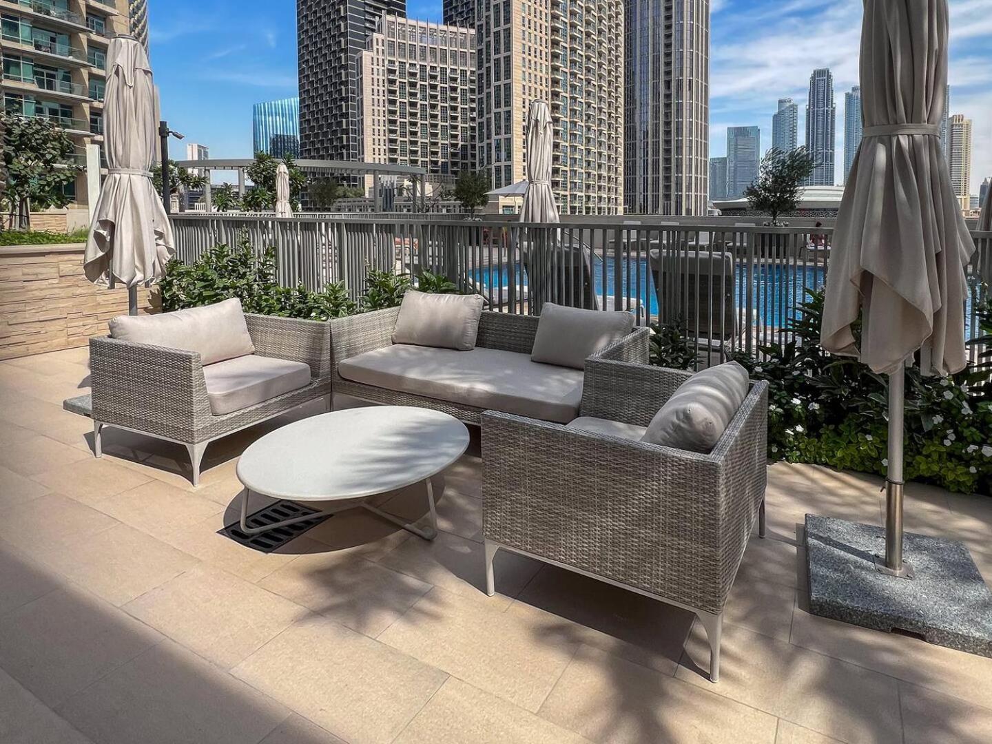 Tick - 4br Burj Khalifa Fountain Views 1 Apartament