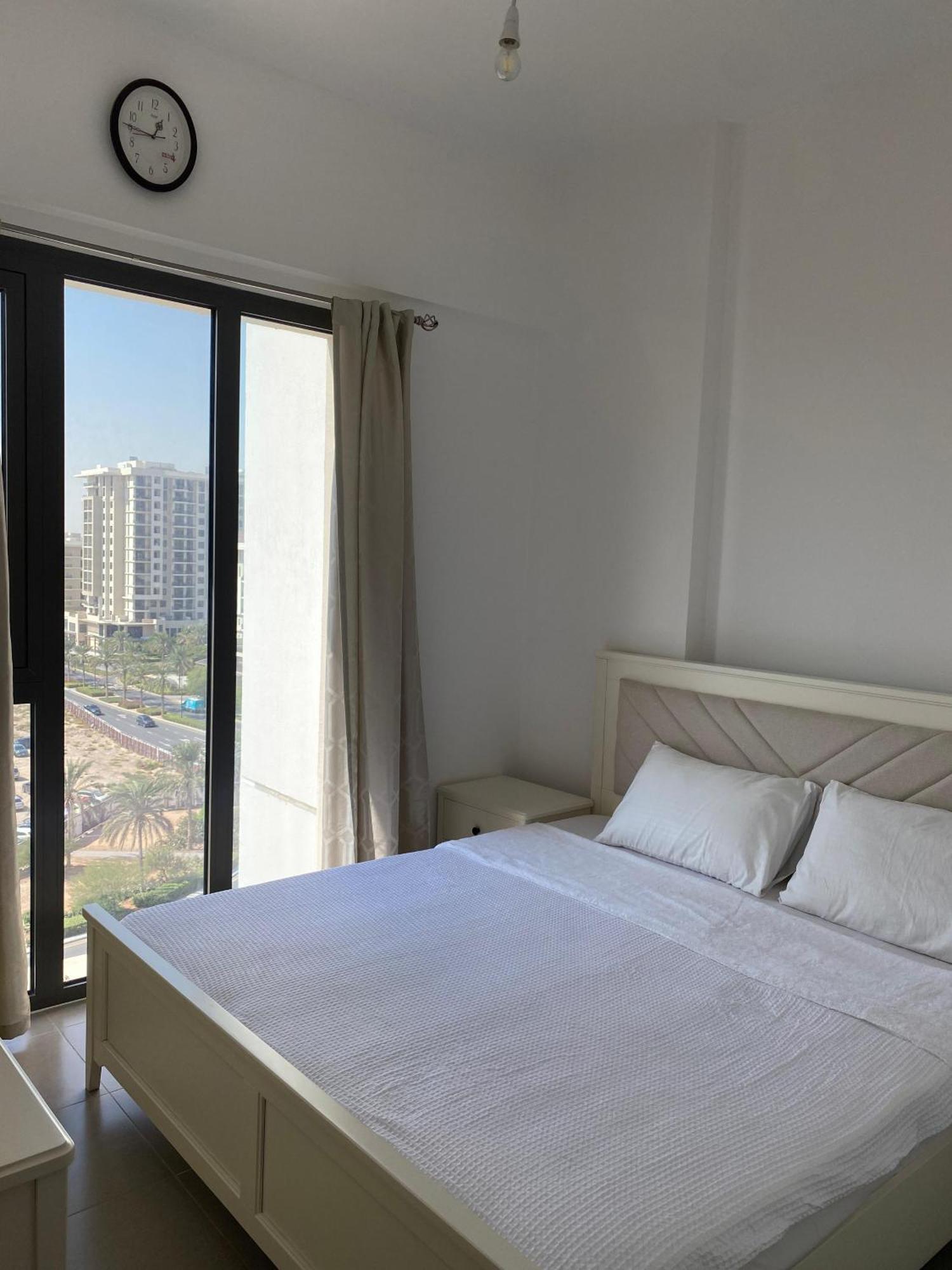Appartement Lovely Calm 3br Easy Accessibility To With Huge Balcony And Pool View Town Square *