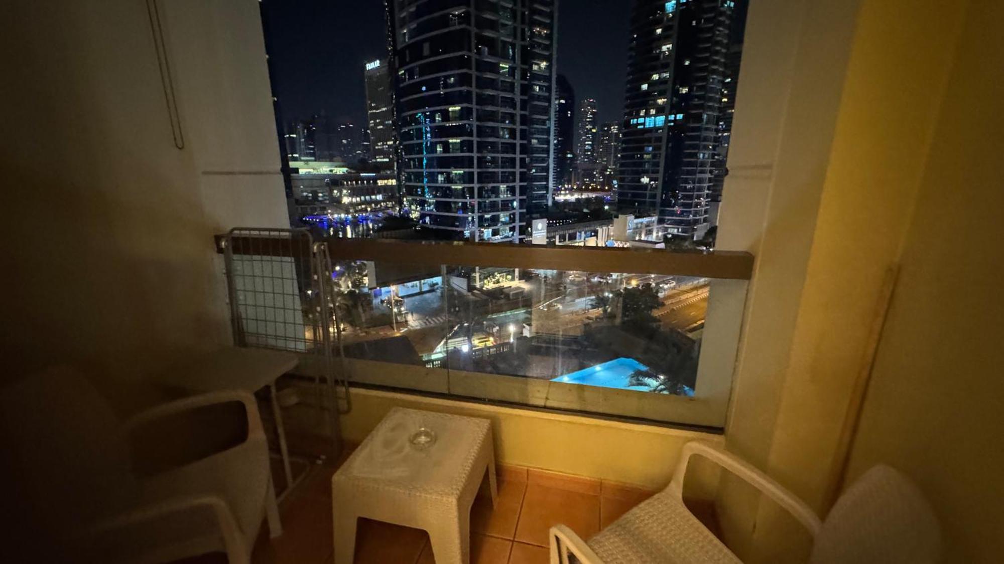 Marina View Executive , 3 Mins Jbr Beach Walk Appart hôtel *
