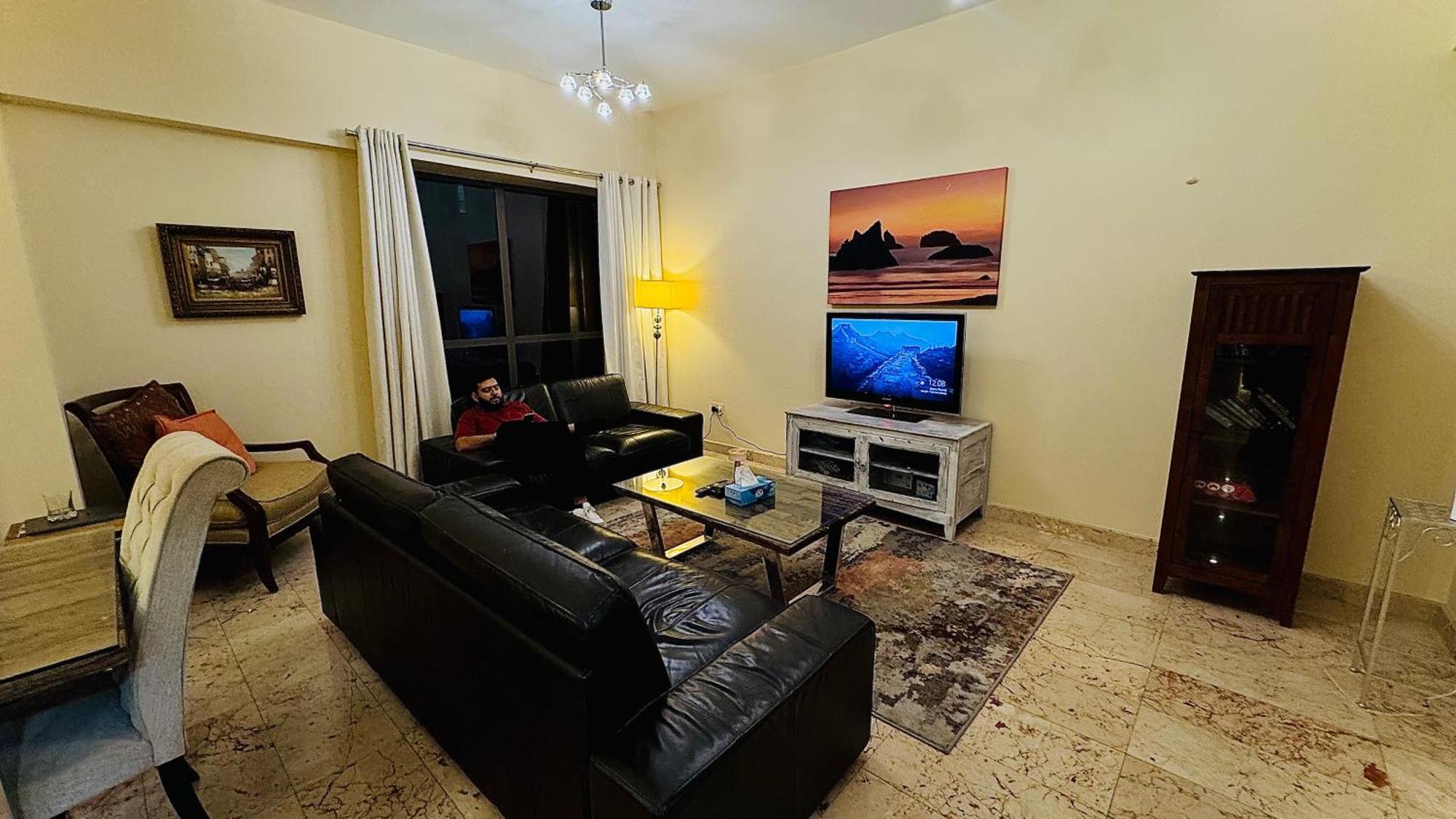 Appart hôtel Marina View Executive , 3 Mins Jbr Beach Walk
