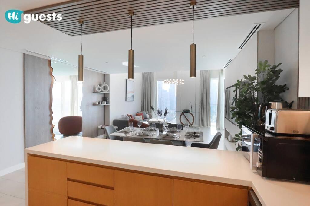Higuests - Beachside Oasis Stylish 2br In La Vie Appartement Dubai