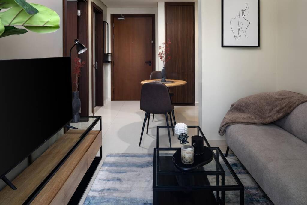 Appartement Waves - Canal-view Elegance 1br In Reva Residences *