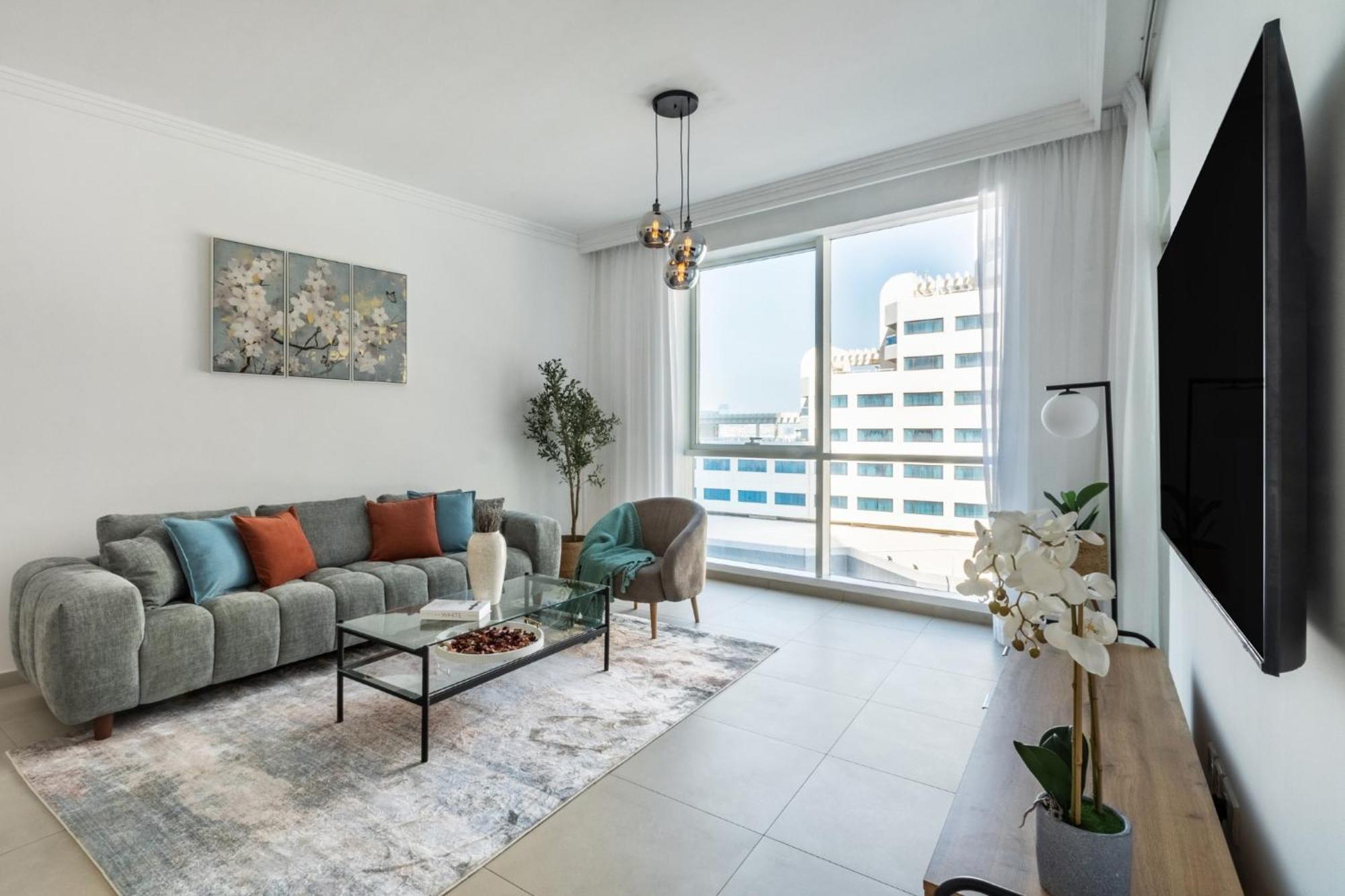 Appartement Artistic Retreat In Jbr With Private Access *