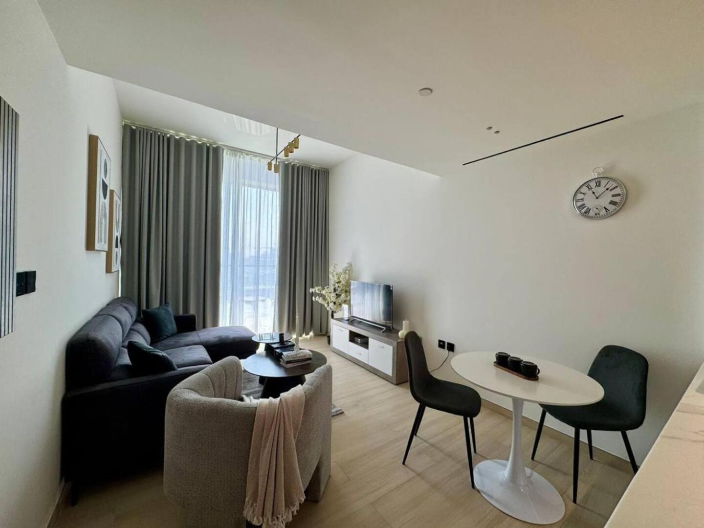 Trendy One Bedroom Appartement