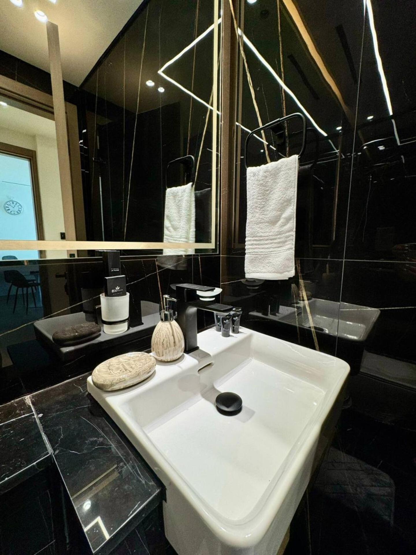 Trendy One Bedroom Appartement Dubaï