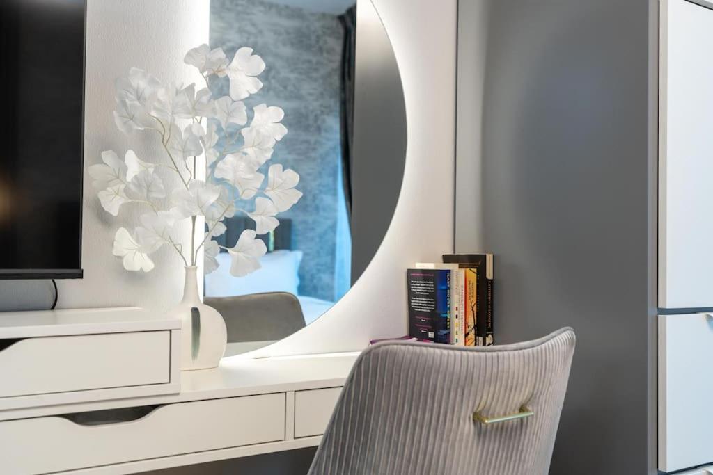 White Sage Stunning New In Marina Appartement