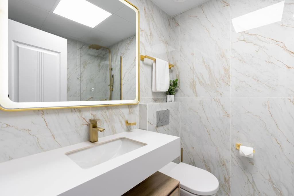 White Sage Stunning New In Marina Appartement