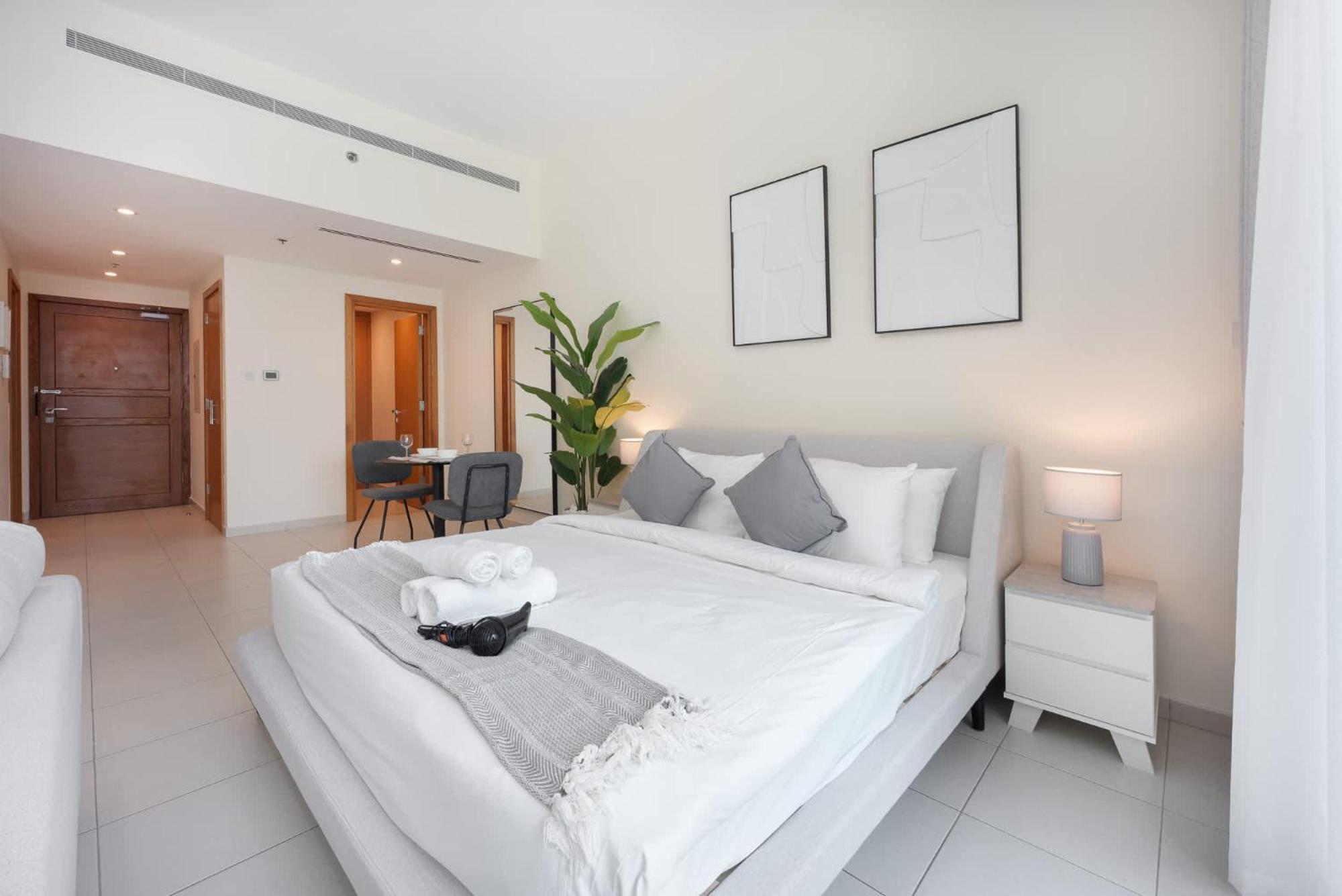 Minimalist And Modern In Business Bay * Dubaï