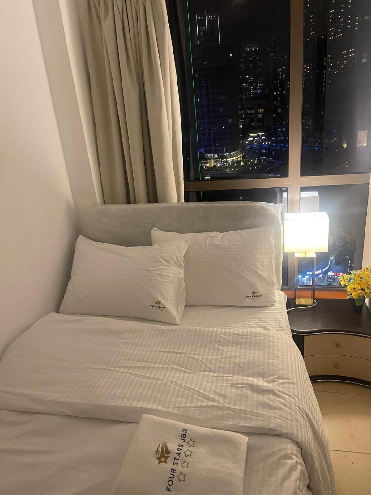 Four Stars Marina Jbr Dubái