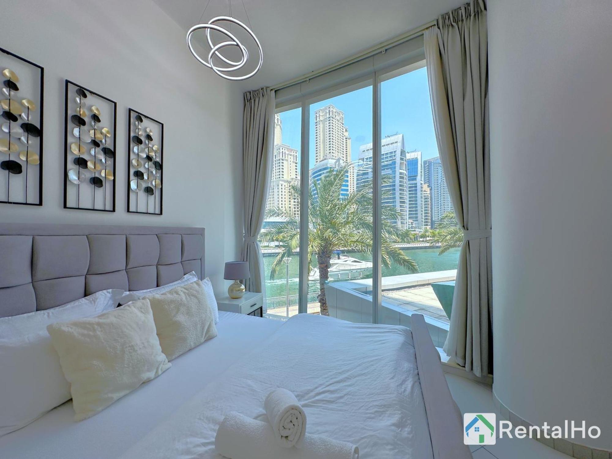 Unforgettable View & Experience Over Canal Dubaï