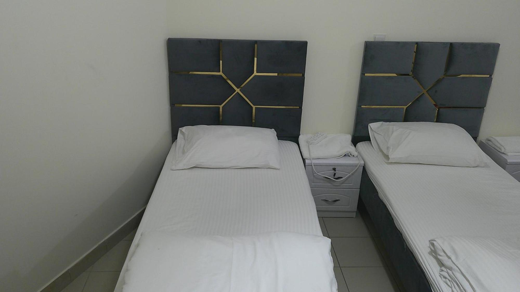 Comfortable Ensuite With Shared Kitchen