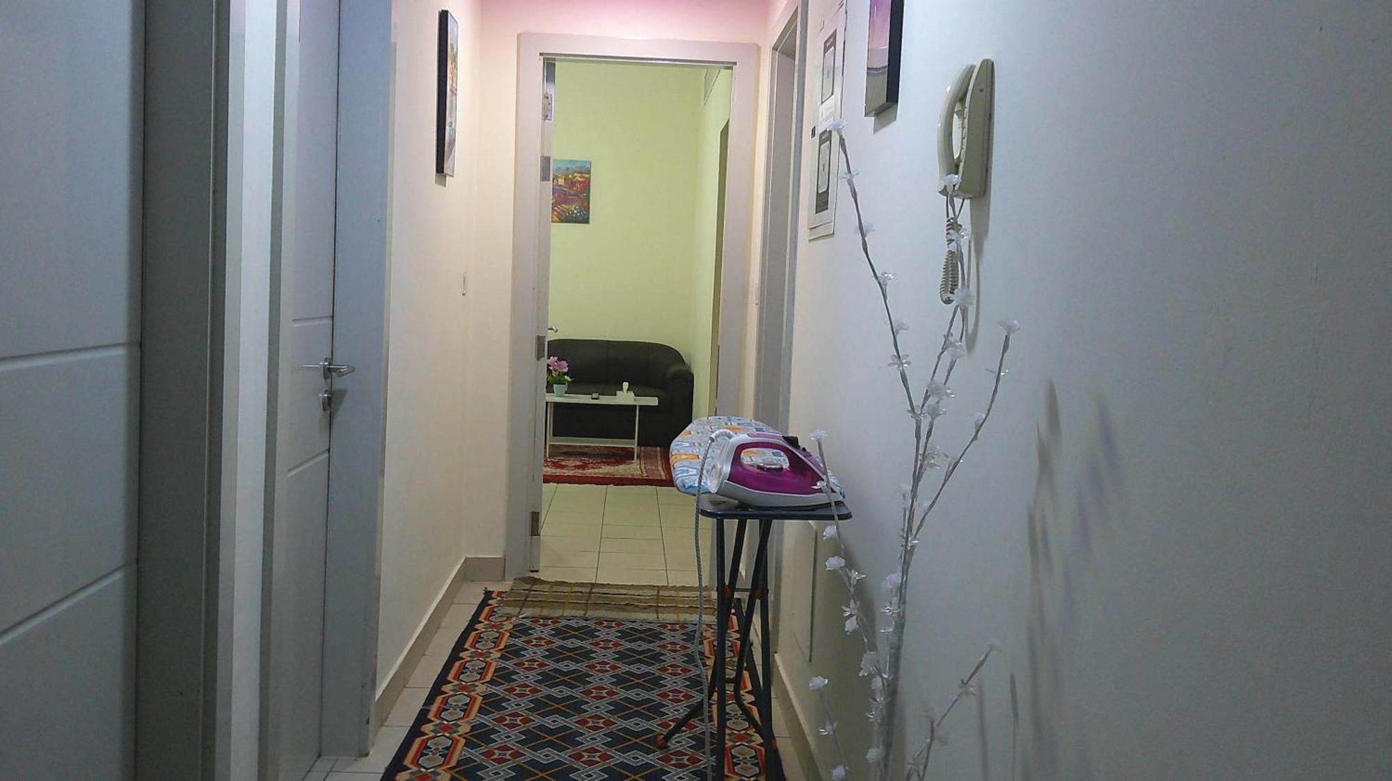 Comfortable Ensuite With Shared Kitchen