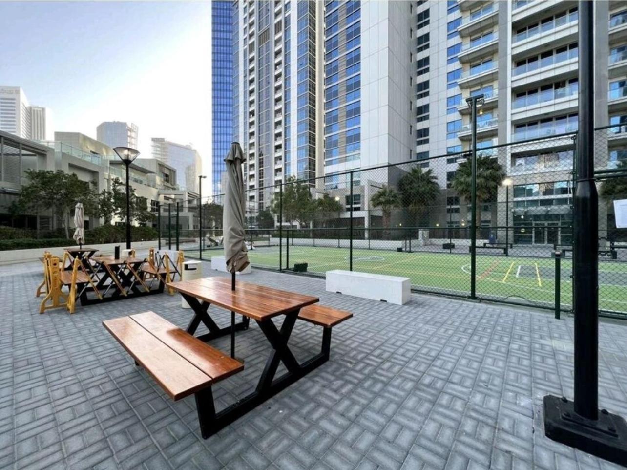 Stylish 1br With Customized Furniture Apartment