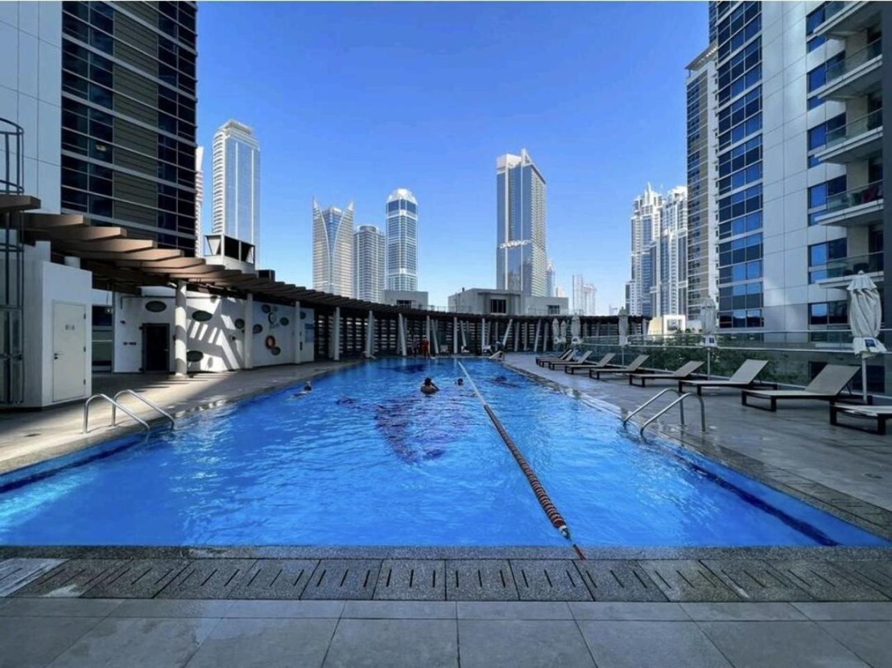 Apartment Stylish 1br With Customized Furniture Dubai