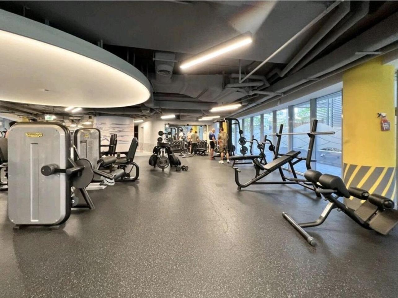 Stylish 1br With Customized Furniture Apartment *