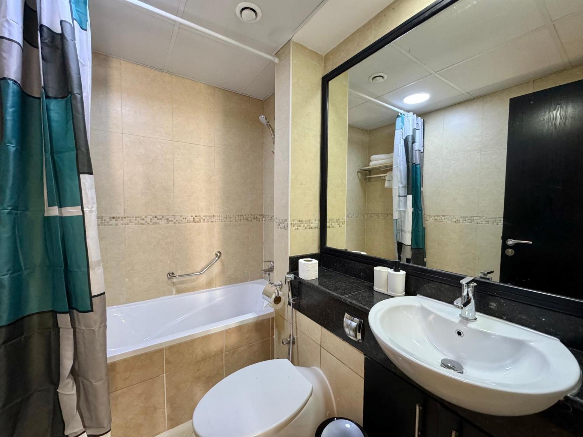 Apartment Cosmos Living Sleek And Stylish Gcv2 *