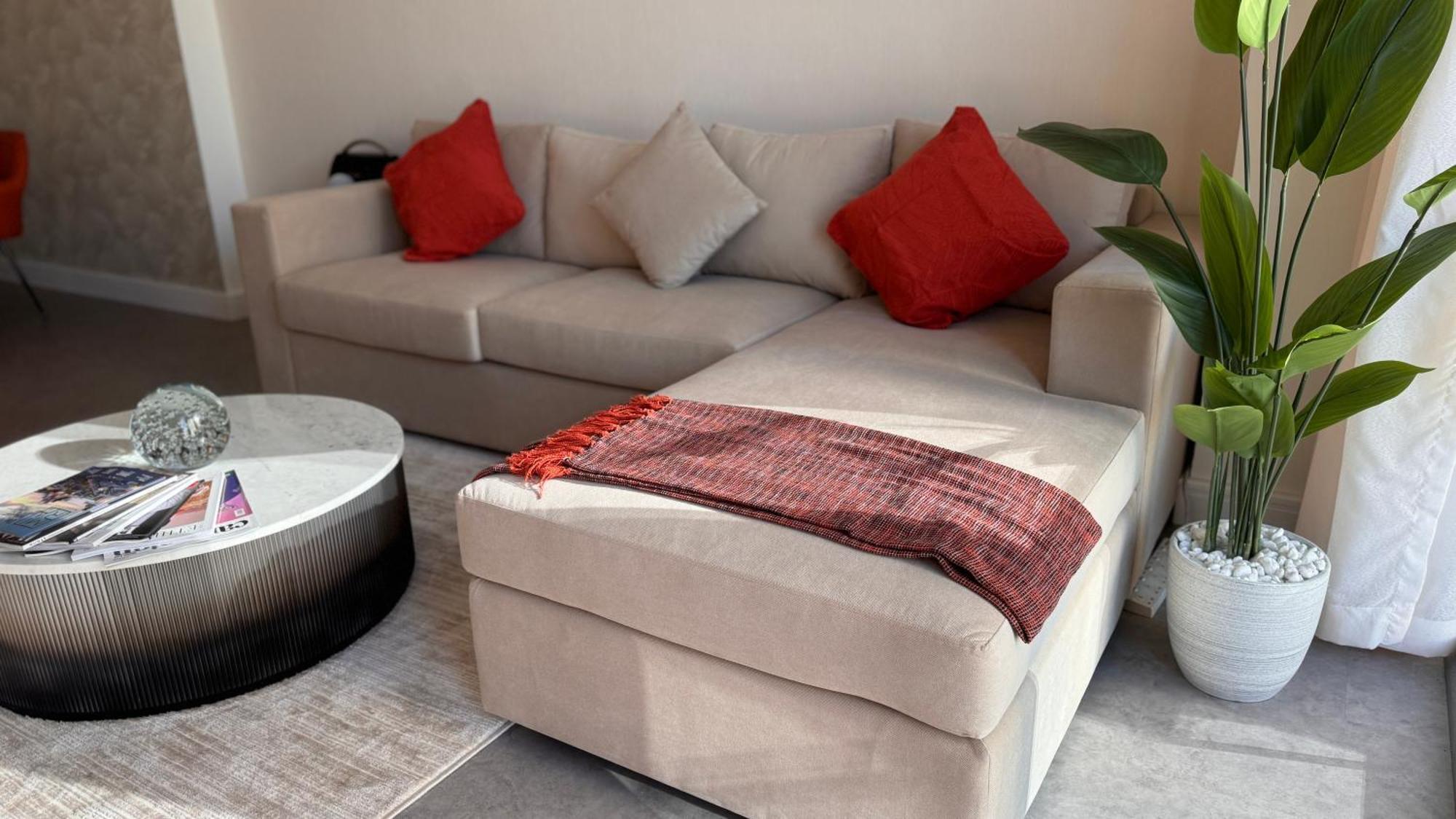 Amazing 1 Bedroom - Downtown Dubai, Canal & Burj Views * Dubái