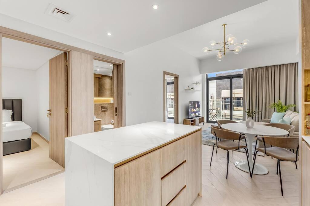 Waves - Spacious 1br With Balcony In Jvc Appartement