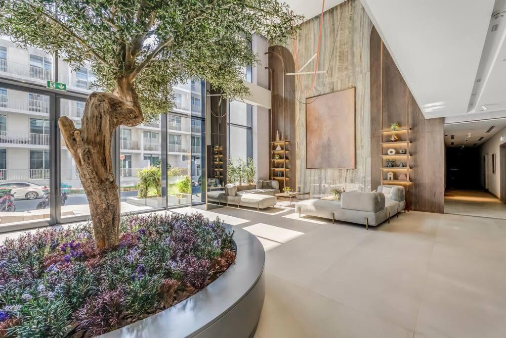 Appartement Waves - Spacious 1br With Balcony In Jvc *