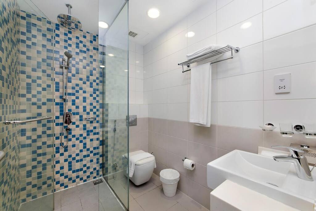 Free Netflix, Sea View, Private & Pool