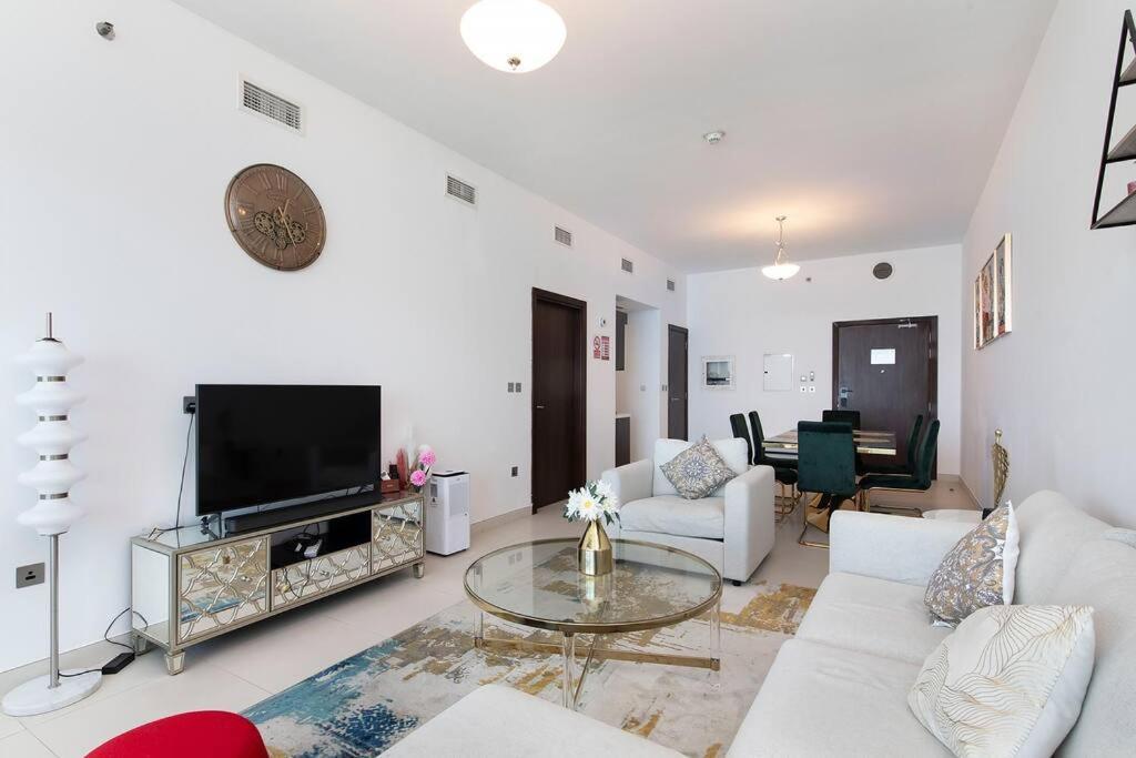 Free Netflix, Sea View, Private & Pool